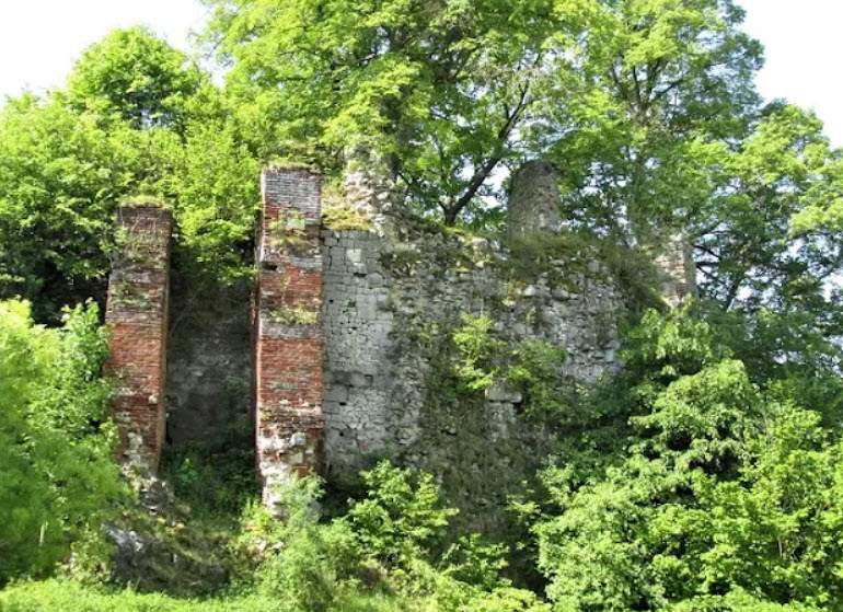 Burgruine Graisbach, Germany